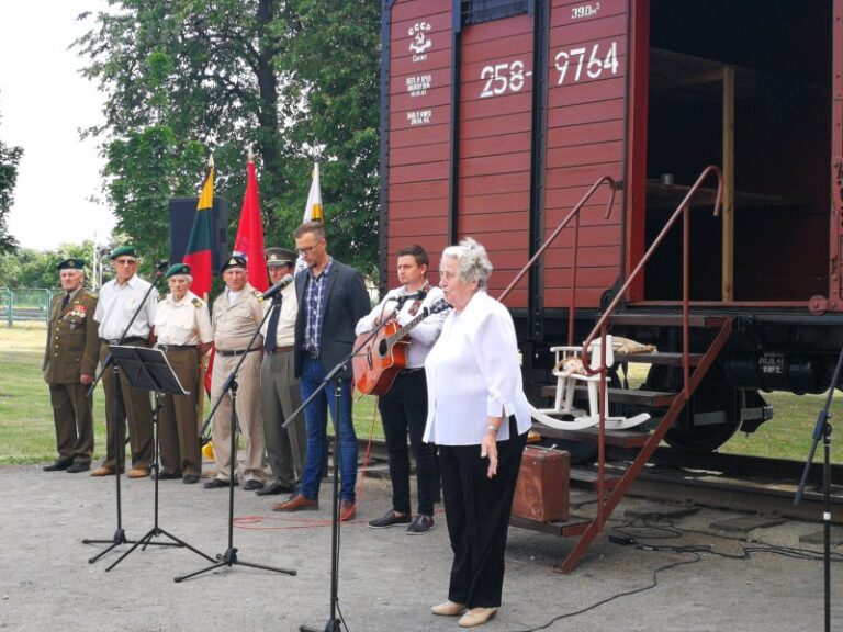 Birželio 14-osios tragediją priminė ištremtų vaikų žaislai
