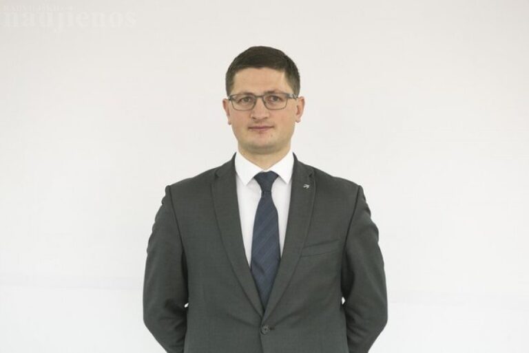 Savivaldybės administracijos direktoriaus pavaduotojo postą palieka Ernestas Mončauskas