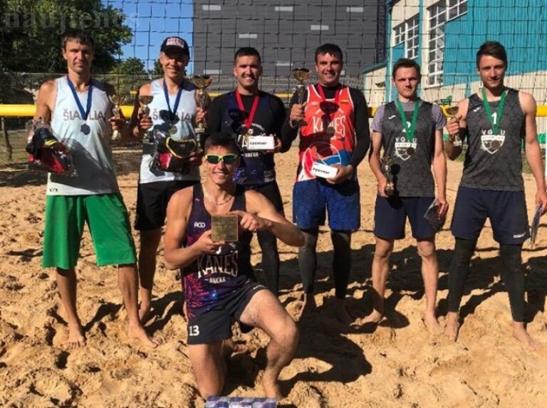 Paplūdimio tinklinio turnyre naudingiausiu žaidėju tapo radviliškietis