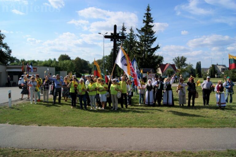 Radviliškiečiai nuvyko ten, kur stovėjo prieš trisdešimt metų