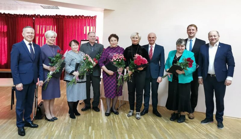 Mero padėkos ženklas šiemet įteiktas Radviliškio rajono savivaldybės administracijos direktorei Jolantai Margaitienei.