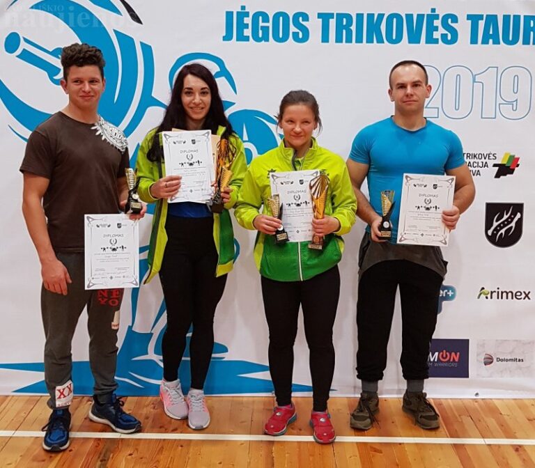 Radviliškio sunkiaatlečiai iškovojo gražių pergalių