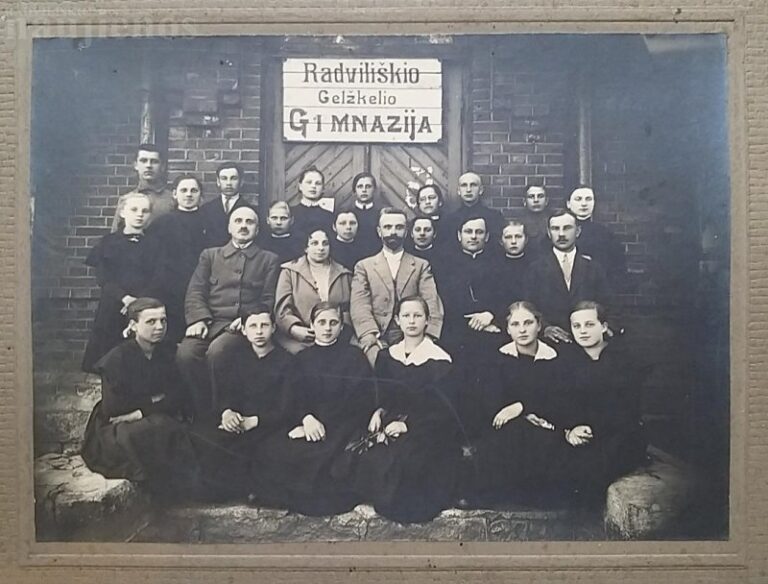 Lizdeikos gimnazijai – šimtas metų!