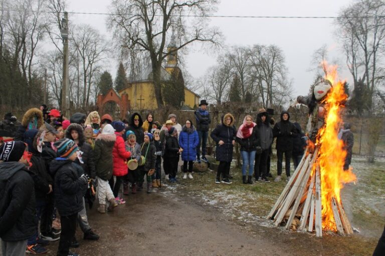 Užgavėnės Pociūnėliuose – prasminga ir kūrybinga šventė