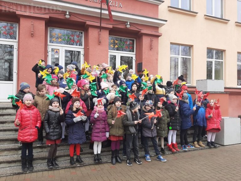 Vinco Kudirkos progimnazija – gyvų tradicijų bendruomenė