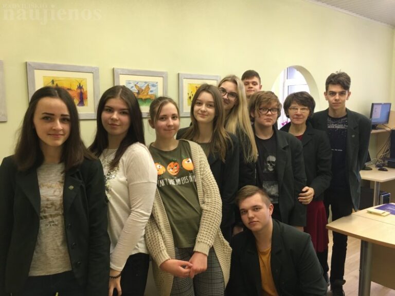 Poeto jubiliejui lizdeikiečiai paskaitė eilių