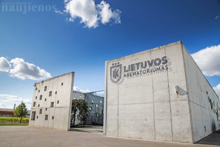 Karantinas keičia ir laidotuvių papročius bei tvarką