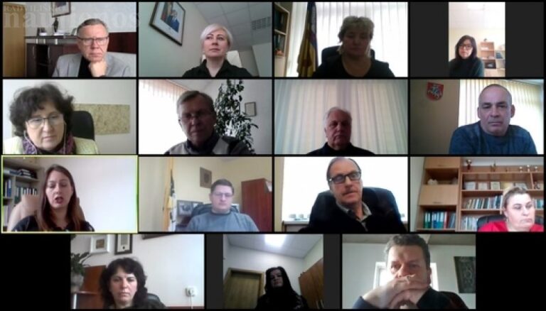 Nuotoliniu būdu ir darbų organizavimo procesas aptariamas, ir sutaupoma