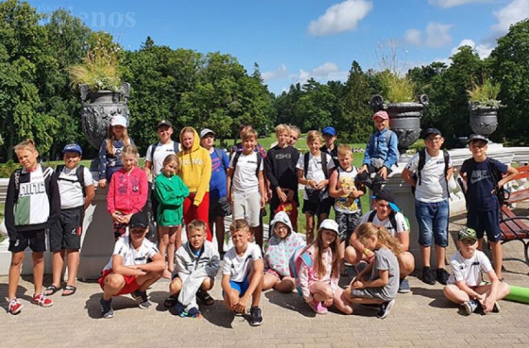 Sėkmingai įgyvendinta vaikų plaukimo stovykla Palangoje