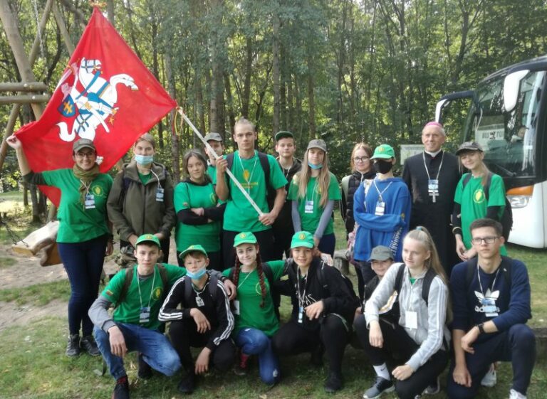 Baisogalos jaunieji šauliai – piligriminiame žygyje į Šiluvą