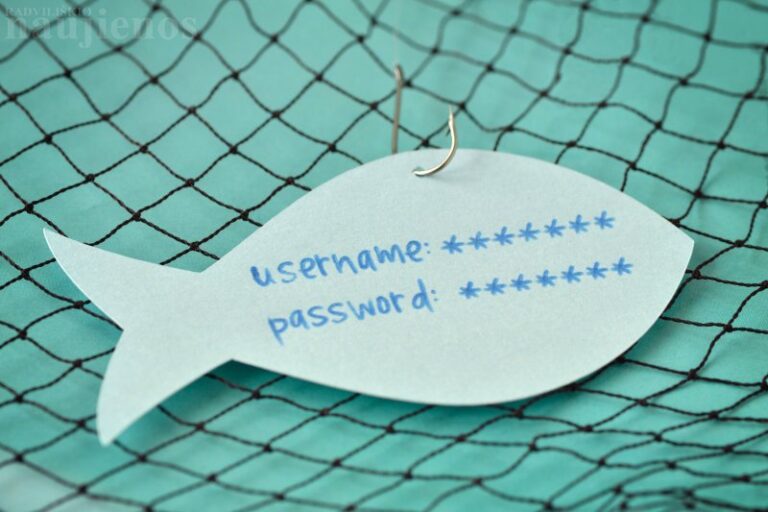 Kibernetinio saugumo ekspertas: „Visi atsidūrėme priešakinėse linijose“