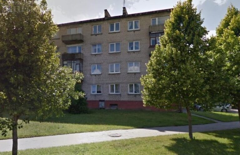 Radviliškio mieste – pirmasis namas, kurio balkonuose draudžiama rūkyti. Tai gali padaryti ir kiti namai
