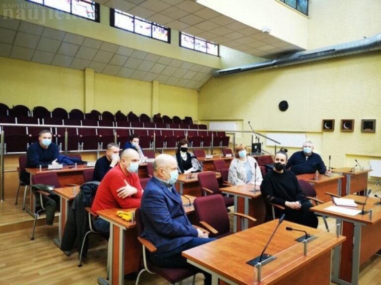 Rajono valdžia – į pagalbą „koronos“ nustekentam verslui