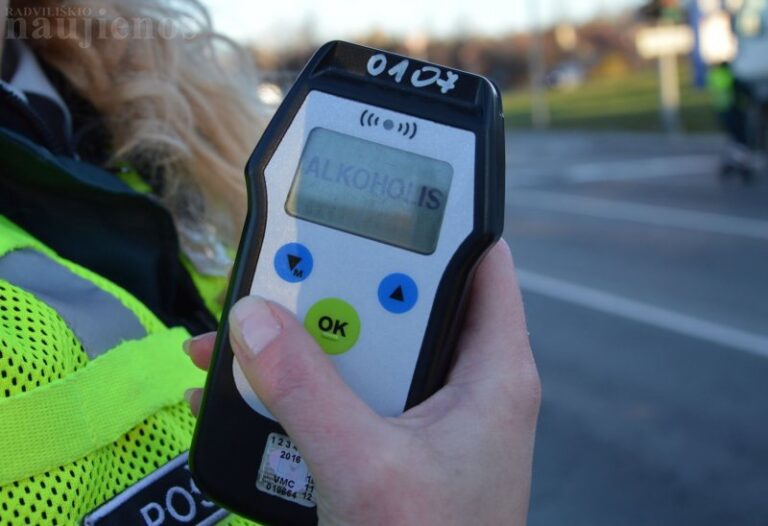Girtą vairuotoją policija pavėžėjo iki areštinės