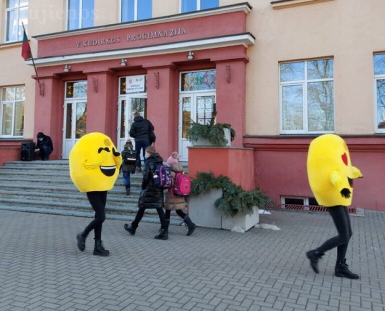 Į Radviliškio rajono mokyklas grįžo daugiau kaip tūkstantis pradinukų