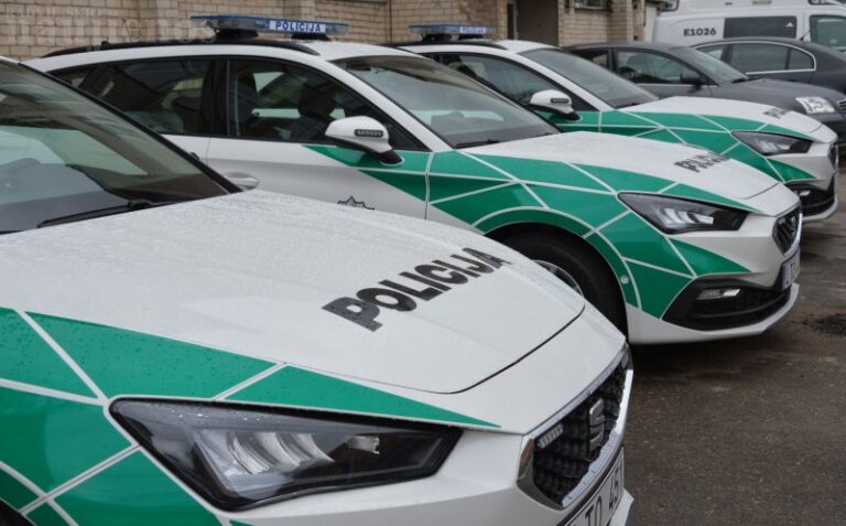 Radviliškio policija nusikaltėlius vaikysis naujutėlaičiu automobiliu