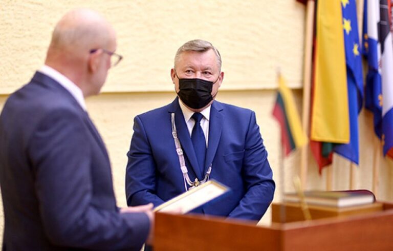 Naujasis rajono meras priėmė priesaiką