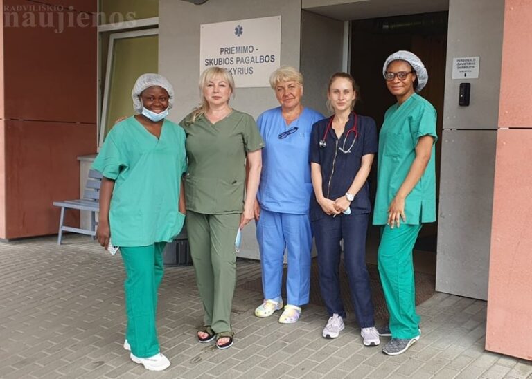 Radviliškio ligoninėje praktiką atlieka dvi studentės iš Nigerijos