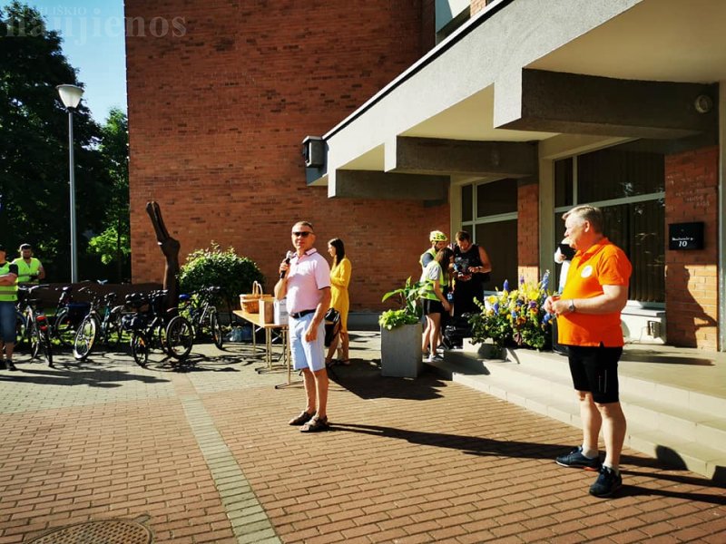 Į jau 10-tą kartą organizuojamą dviračių žygį susirinko per 70 dalyvių.