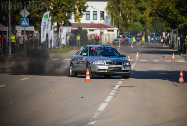 Radviliškyje kaukė automobilių motorai – vyko slalomo varžybos