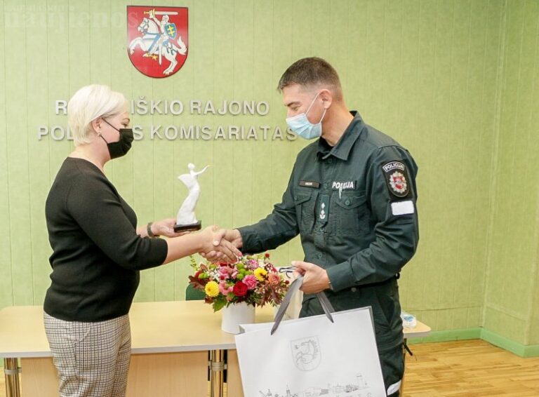 Policijos pareigūnams linkėta kantrybės ir angelų sargų globos