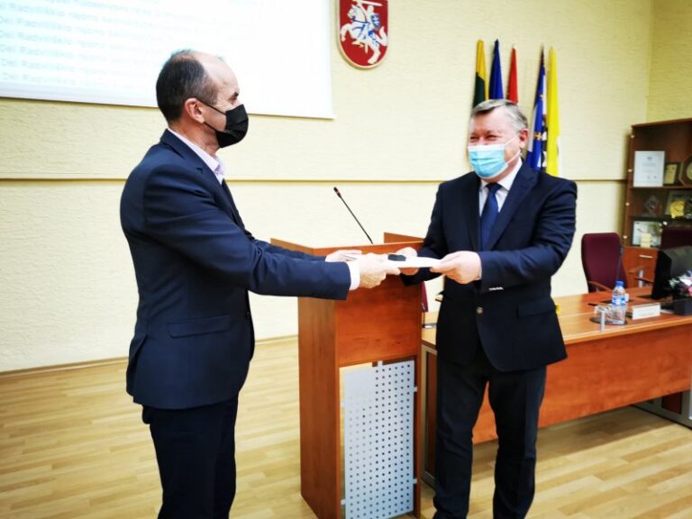 Radviliškio „riteriui“ parodė špygą