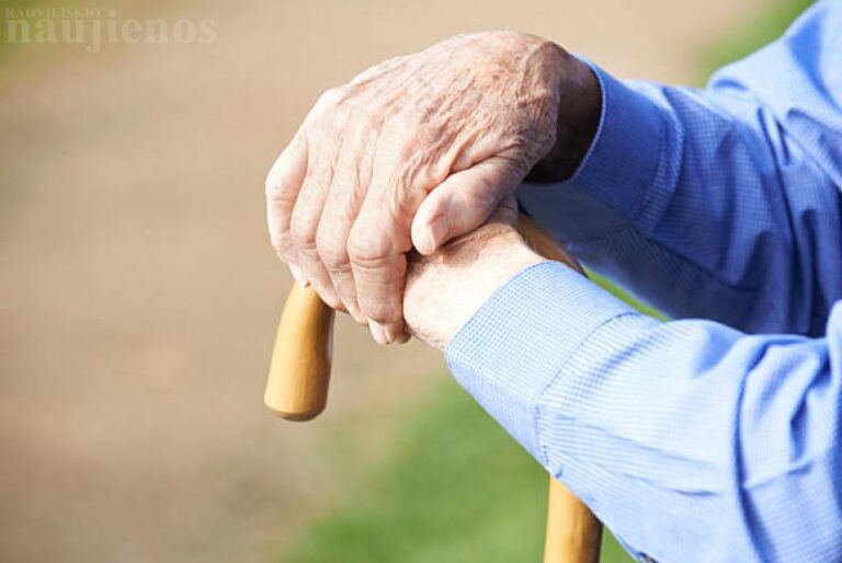 Socialinės paslaugos senjorams ir jų šeimoms: kas priklauso ir kur kreiptis?