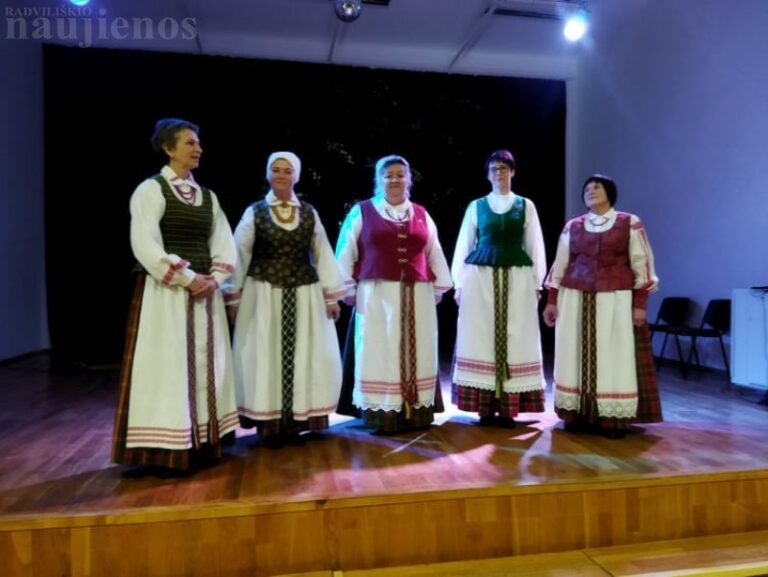 „Aidija“ sėkmingai pasirodė respublikiniame folkloro konkurse