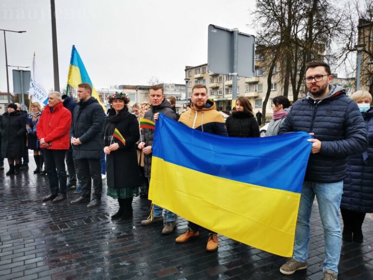 Europoje prasidėjo karas. Radviliškiečiai palaiko Rusijos užpultą Ukrainą