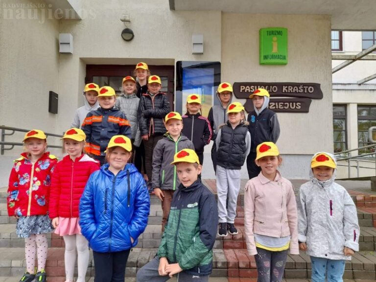 Alksniupių pagrindinėje mokykloje stovyklavo „boružiukai“