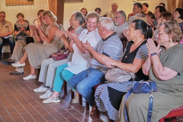 „Kovidas“ kėsinosi sužlugdyti Burbiškio dvare vykusį koncertą