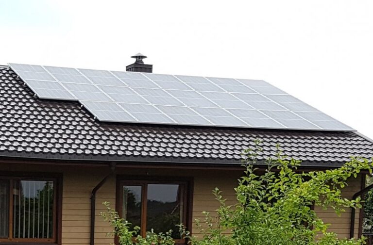 Nepasiturintys gyventojai saulės elektrinę gali įsirengti už dyką. Verta paskubėti