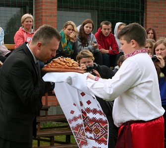 Ukrainos vaikai namo išvyko laimingi