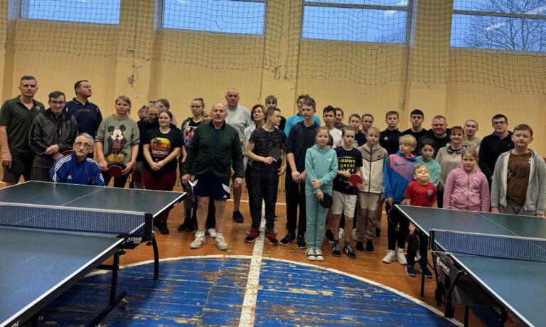 Radviliškyje savo jėgas išbandė įvairaus amžiaus stalo tenisininkai