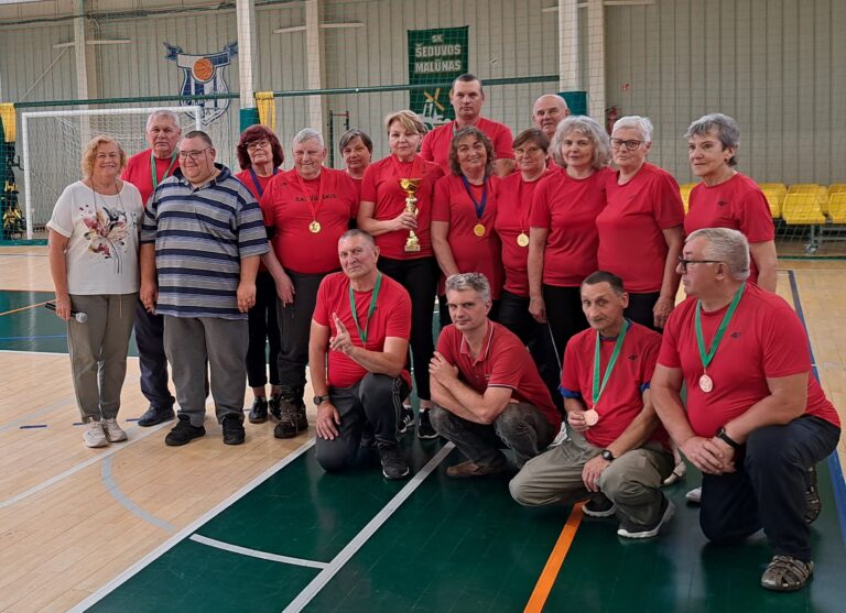 Radviliškio rajono neįgaliųjų draugijai – čempionų taurė