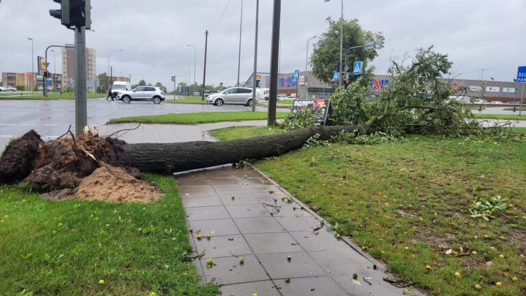 Radviliškio rajone paskelbta ekstremalioji situacija: žmonės gali kreiptis pagalbos