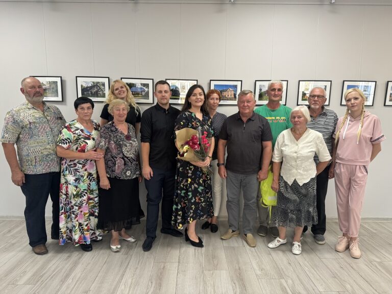 Fotografijų parodoje įamžinti Radviliškio krašto dvarai ir palivarkai