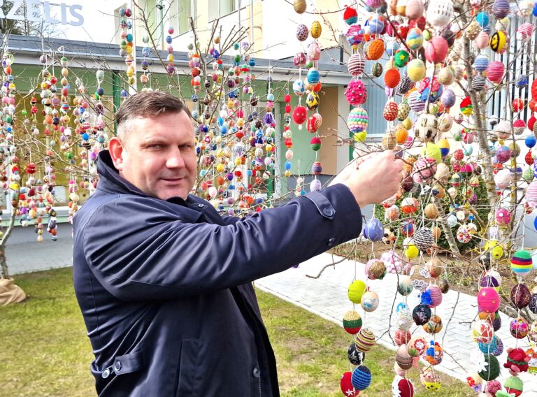 Rajono mero sveikinimas Velykų proga