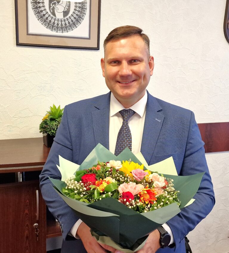 Rajono mero sveikinimas Kovo 8-osios proga