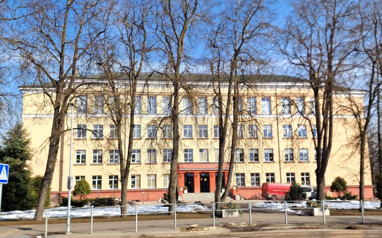 Investicija į vaikų ateitį: atnaujinamas Vinco Kudirkos progimnazijos pastatas