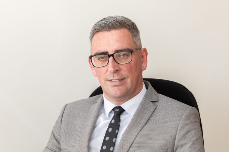 Seimo nario Sauliaus Luščiko sveikinimas Velykų proga